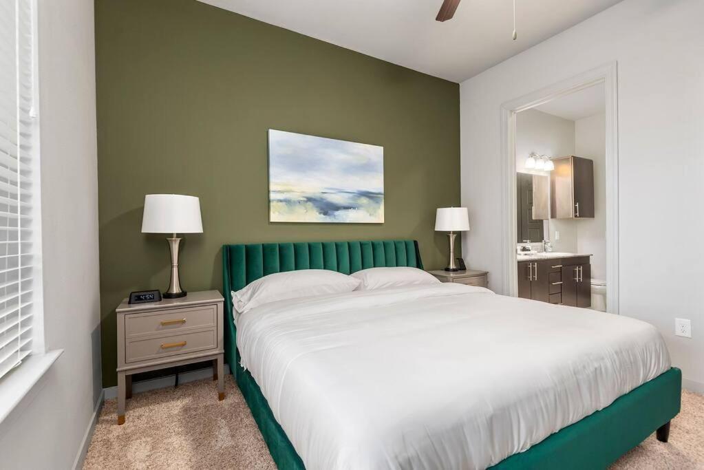 The Waterway Getaway Suite เดอะวูดแลนส์ ภายนอก รูปภาพ